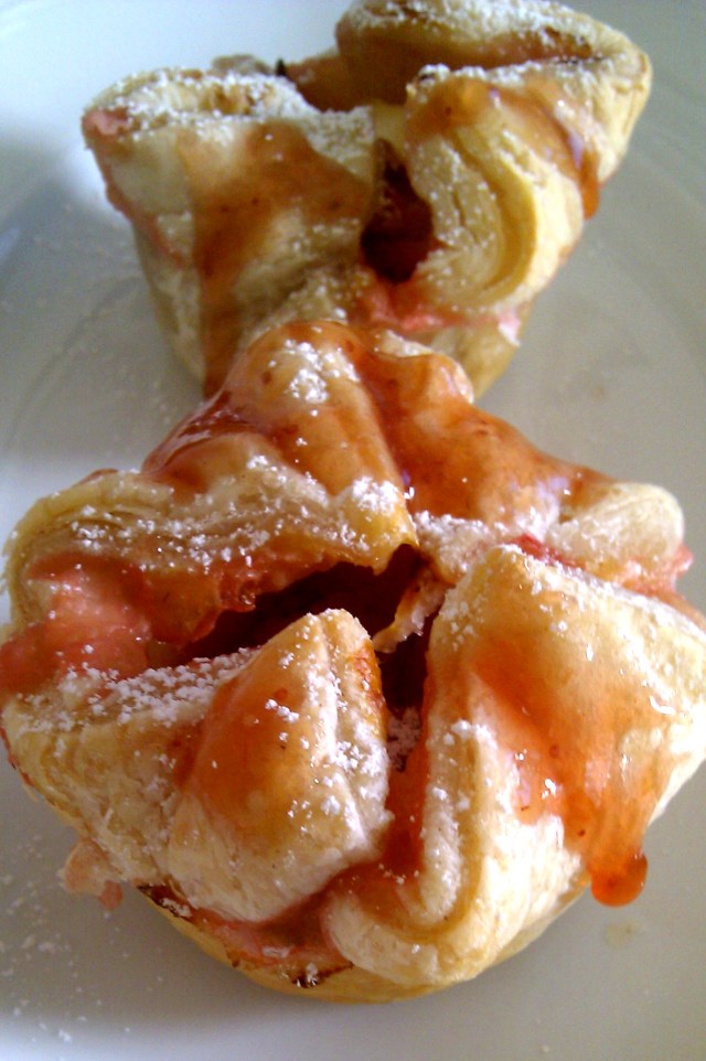 Erdbeeren im Blätterteig